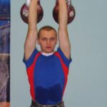 Две гири 109 раз поднял житель Новосибирска