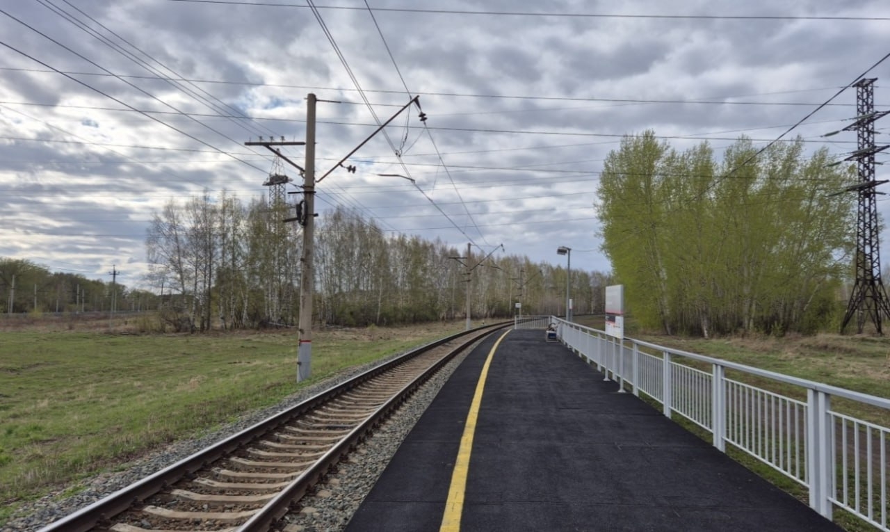 В Новосибирске объявлен розыск мужчины с татуировками и исцарапанным лицом