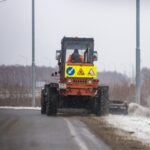 Для ликвидации последствий снегопада в Новосибирской области выехало более 700 машин