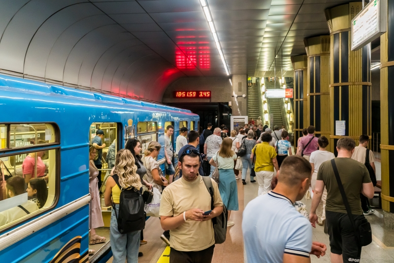 Мэр Кудрявцев обсудил с новосибирцами перспективы строительства новой станции метро