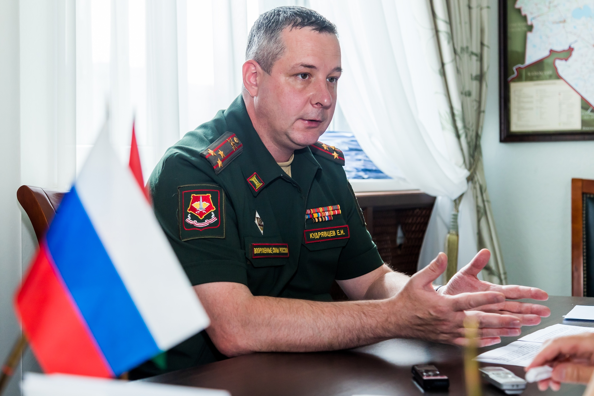 О повышенных выплатах контрактникам рассказал новосибирский военком Кудрявцев