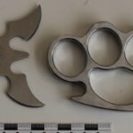 Сюрикен и кастет изъяли у сибирячки вернувшейся с отдыха на Пхукете