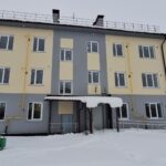 В рабочем поселке Коченево появился новый дом для бюджетников и детей сирот