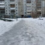 Глава Оби Сергей Синяев распорядился усилить работу по ликвидации гололеда в городе