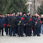 Губернатор Травников возложил цветы к Монументу Славы в День Неизвестного солдата