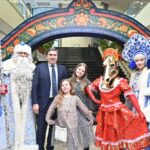 Губернаторская новогодняя ёлка начала работу в Новосибирской области для 7900 юных зрителей