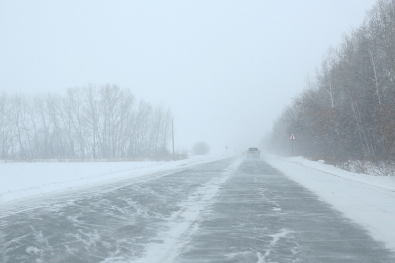 Из-за сильных морозов в регионе на трассах ввели режим повышенной готовности