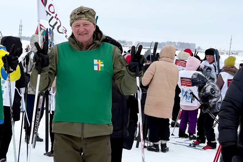 Жители города Обь стали участниками ежегодного лыжного перехода «От Героя к Героям»