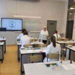 В Новосибирске открыли обновлённый корпус экономического лицея по нацпроекту «Молодёжь и дети»