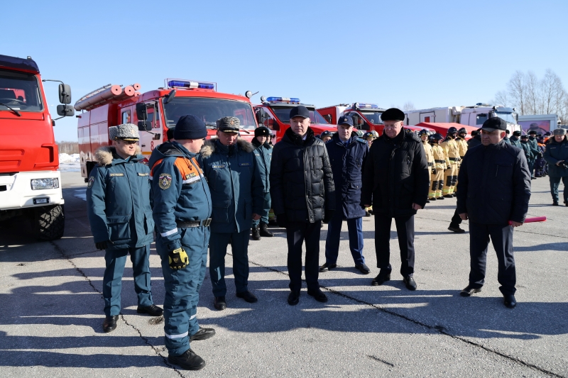 Губернатор Травников принял участие в смотре сил и средств к паводку и пожароопасному сезону