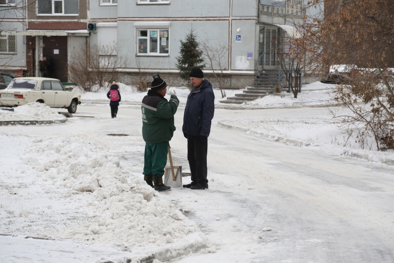 Глава города Оби Сергей Синяев поздравил работников ЖКХ с профессиональным праздником
