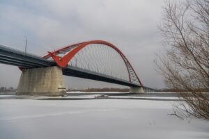 Проект восстановления освещения Бугринского моста разработают за 3,4 млн рублей