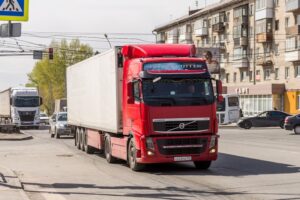 Движение фур с нагрузкой на ось более 5 тонн запретили на региональных трассах