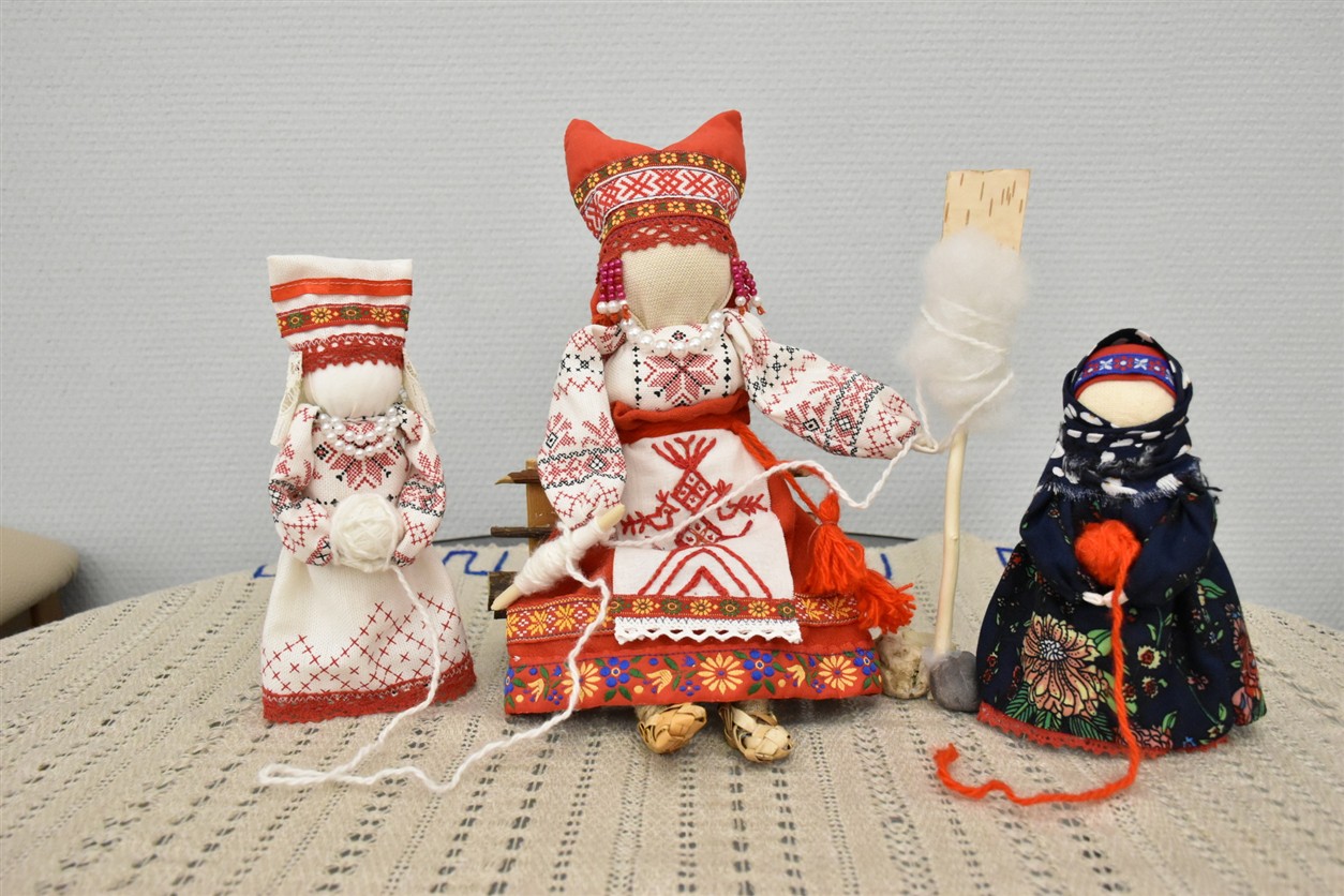 Новосибирский мастер представит «Нить судьбы»: выставка к 80-летию кукольницы