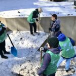 Более ста волонтёров убрали территорию зоопарка в рамках акции «Мы за чистоту»