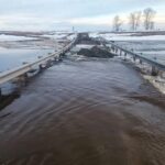 Паводок в Новосибирской области закрыл движение на девяти участках дорог