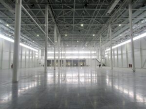 В Оби строят современный склад для минеральной и газированной воды