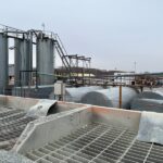 Минтранс проверил готовность завода в Оби к новому дорожно-строительному сезону