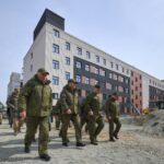 Две казармы площадью 7,7 тысяч квадратов каждая появятся в НВВКУ к осени-2026