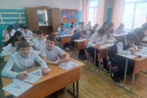 Рекордное количество обчан написали «Диктант Победы-2026»