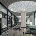 Жители Новосибирска и Москвы попались на взятке в 65 тысяч рублей в аэропорту Толмачёво