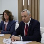 Губернатор Андрей Травников возглавил делегацию Новосибирской области на ПМЭФ-2026