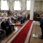 Андрей Травников вручил награды лучшим работникам социальной защиты региона