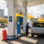 Следить за ценами и поставками топлива поручил губернатор Травников профильным органам