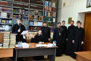 Успешно сдали госэкзамены выпускники Новосибирской духовной семинарии