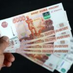 Полтора миллиона рублей пытался вывезти пассажир в аэропорту Толмачёво