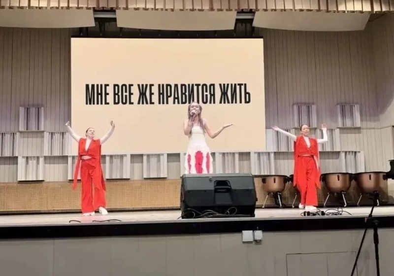Ученица обской школы № 26 взяла серебро на отборочном этапе чемпионата «Абилимпикс» по вокалу