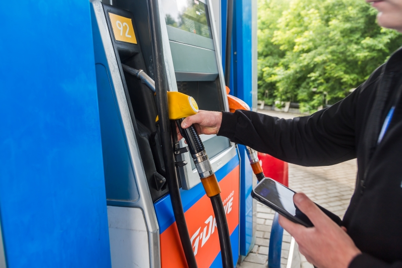Продажу мест в очереди пресекут дружинники на АЗС Новосибирска