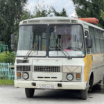 Рейсы автобуса №122 в Оби задерживаются из-за ремонта моста