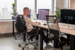 Зарплаты бюджетникам Новосибирской области проиндексируют в октябре 2026 года