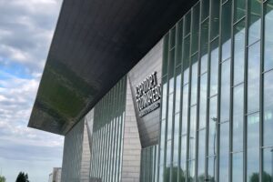 В аэропорту Новосибирска задержали беглеца, скрывавшегося 33 года за убийство