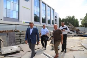 Здание под отделение радионуклидной диагностики ремонтируют в областной больнице