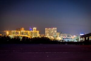 Пять новосибирских высоток в зоне подлёта к Толмачёво получили светоограждение