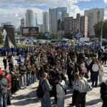 Сотни новосибирцев почтили память жертв террористического акта в Беслане