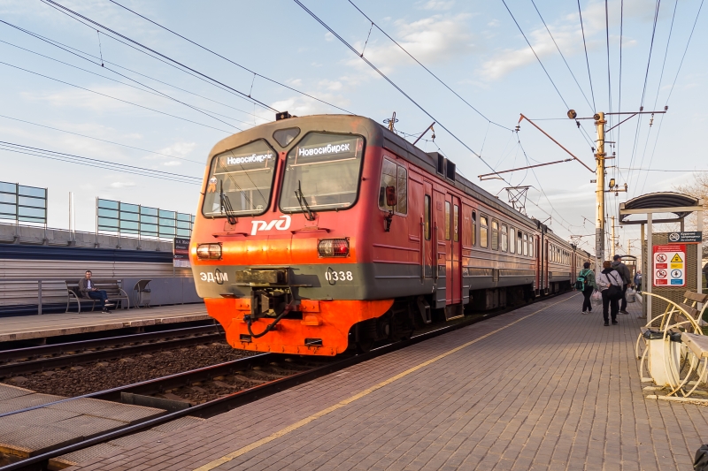 Пережог контактного провода стал причиной семичасовой задержки поезда из Барабинска