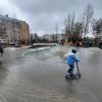 Скейтпарк и памптрек появились в новом сквере Академгородка